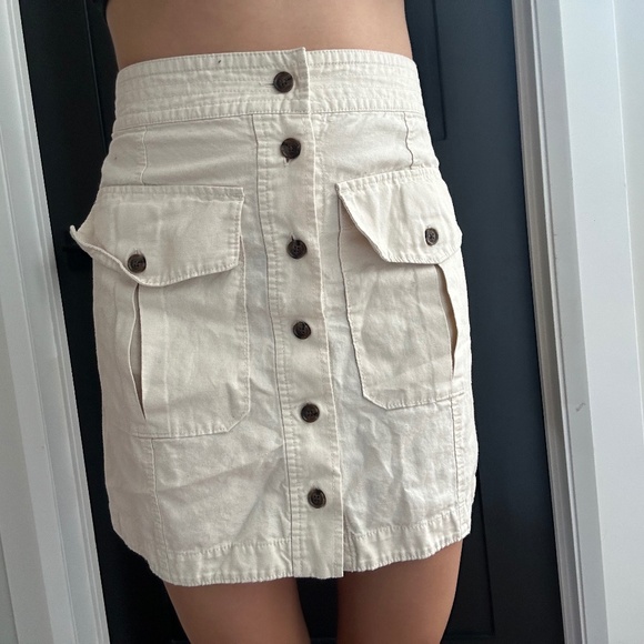 Banana Republic Dresses & Skirts - Banana Republic Button Skirt